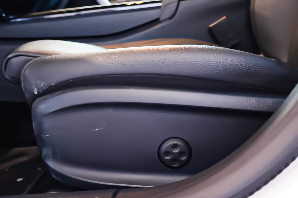 Mercedes-Benz CLA CLA 250 4MATIC + TOIT OUVRANT + 2025 à Terrebonne, Québec - 10 - w1024h768px