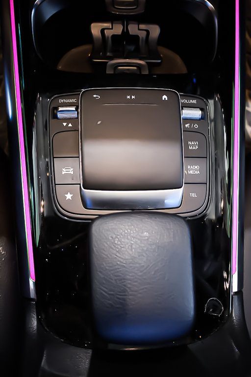 Mercedes-Benz GLA 250 + 4MATIC + TOIT OUVRANT 2021 à Terrebonne, Québec - 25 - w1024h768px