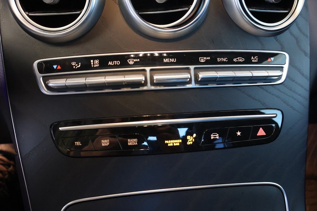 Mercedes-Benz GLC 43 AMG + 4MATIC + TOIT OUVRANT PANO 2021 à Terrebonne, Québec - 26 - w1024h768px