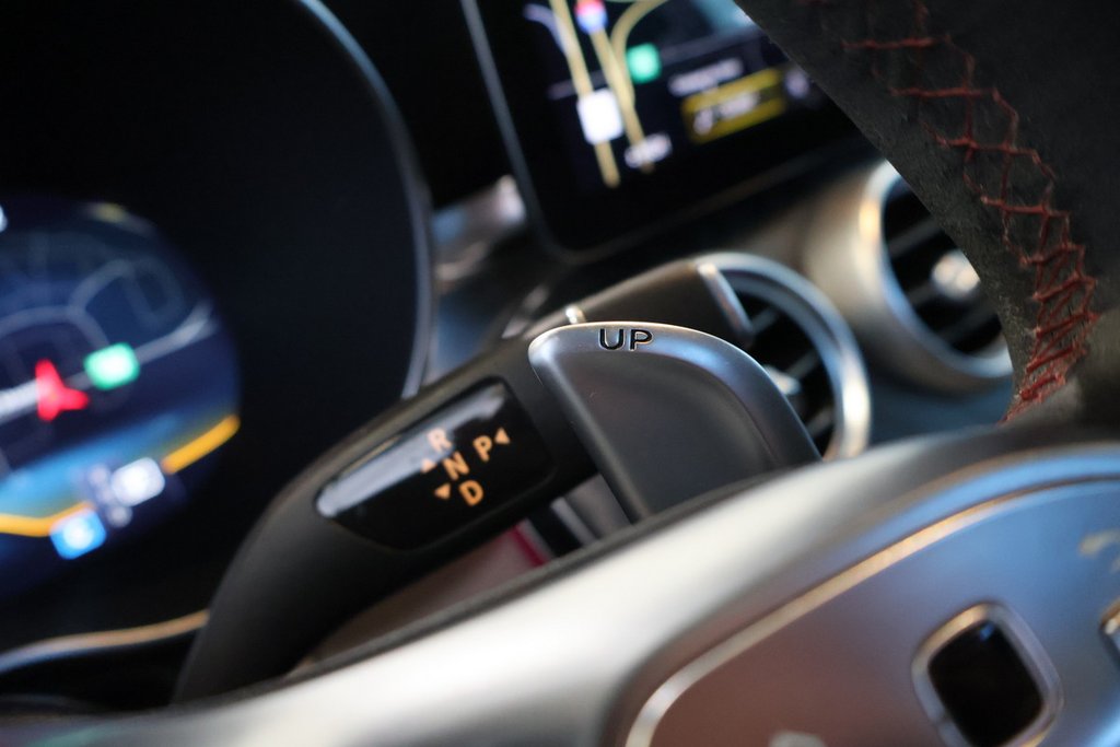 Mercedes-Benz GLC 43 AMG + 4MATIC + TOIT OUVRANT PANO 2021 à Terrebonne, Québec - 19 - w1024h768px