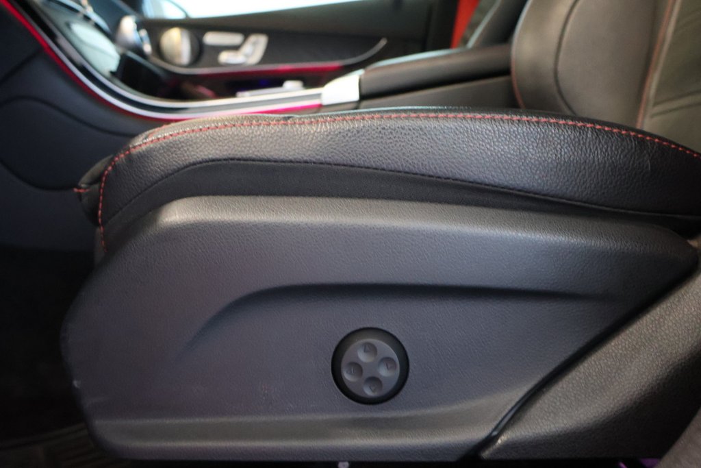 Mercedes-Benz GLC 43 AMG + 4MATIC + TOIT OUVRANT PANO 2021 à Terrebonne, Québec - 13 - w1024h768px