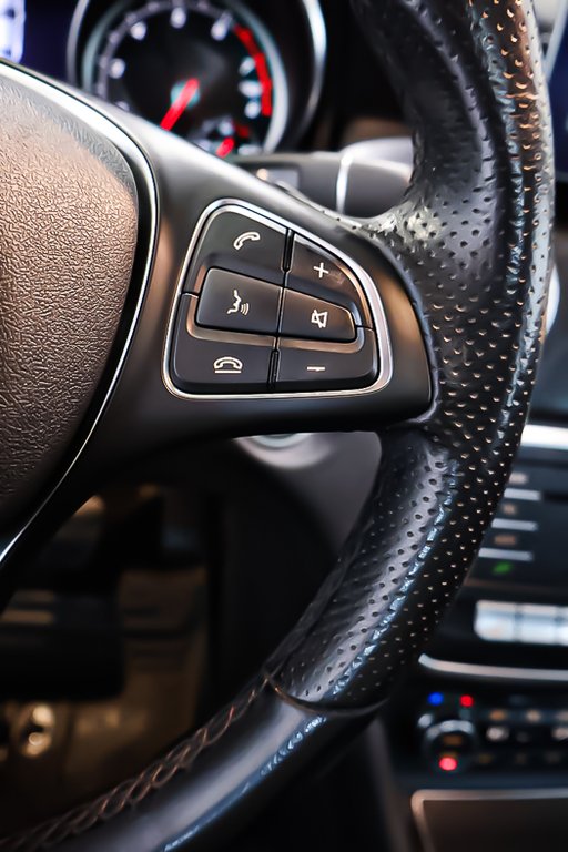 2019 Mercedes CLA CLA 250 4MATIC + TOIT DE VERRE PANO in Terrebonne, Quebec - 18 - w1024h768px