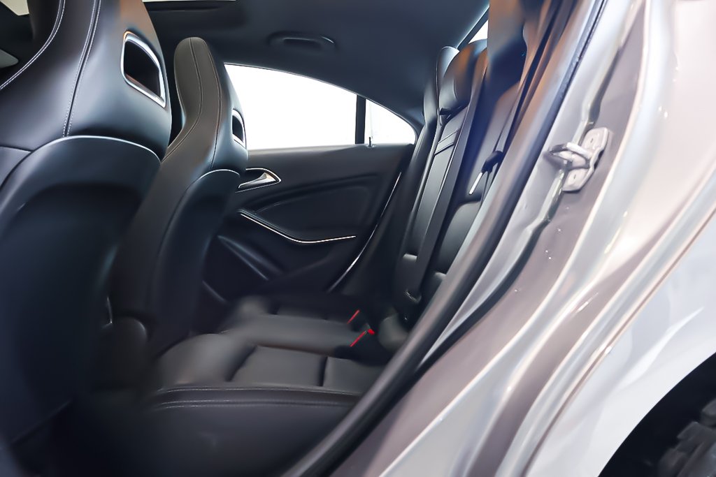 2019 Mercedes CLA CLA 250 4MATIC + TOIT DE VERRE PANO in Terrebonne, Quebec - 30 - w1024h768px