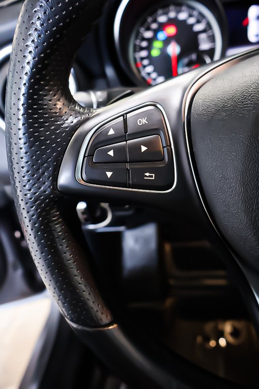 2019 Mercedes CLA CLA 250 4MATIC + TOIT DE VERRE PANO in Terrebonne, Quebec - 17 - w1024h768px