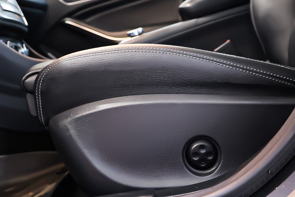 2019 Mercedes CLA CLA 250 4MATIC + TOIT DE VERRE PANO in Terrebonne, Quebec - 13 - w1024h768px