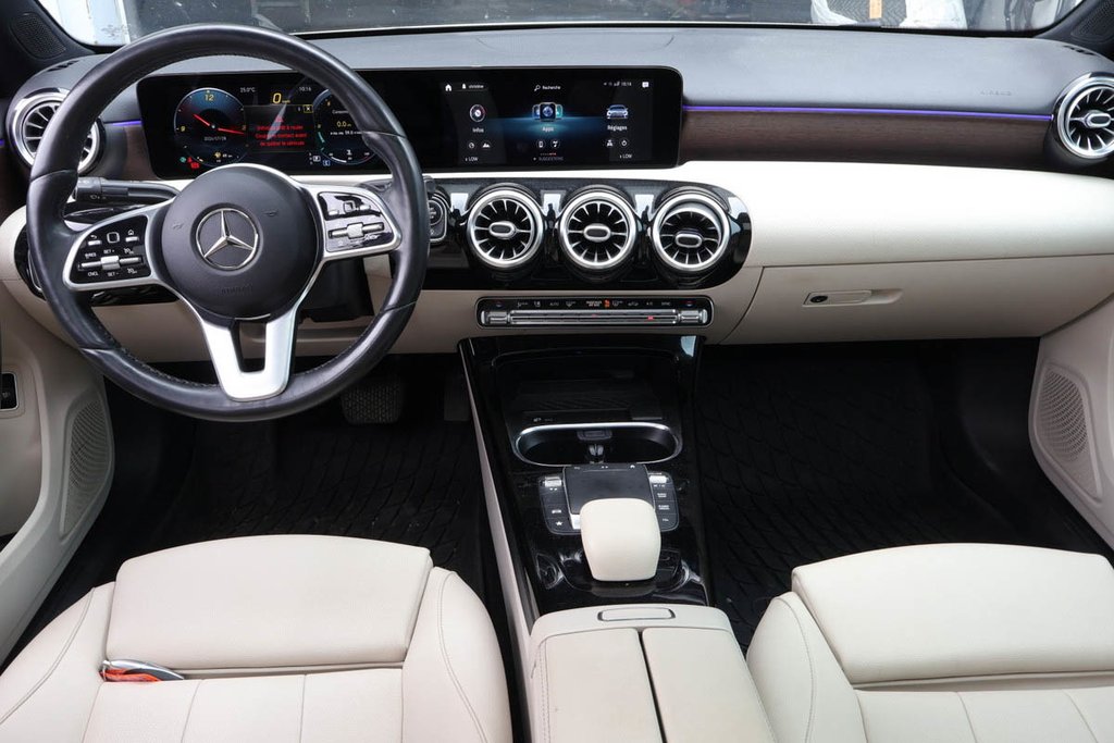 2021 Mercedes Classe A A 220 4MATIC + TOIT OUVRANT PANORAMIQUE in Terrebonne, Quebec - 13 - w1024h768px