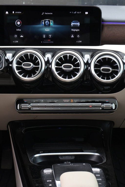 2021 Mercedes Classe A A 220 4MATIC + TOIT OUVRANT PANORAMIQUE in Terrebonne, Quebec - 21 - w1024h768px