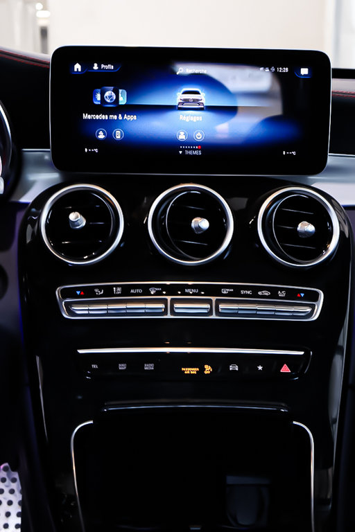 2022 Mercedes GLC AMG 43 AWD + TOIT OUVRANT PANO + CUIR + CARPLAY in Terrebonne, Quebec - 22 - w1024h768px