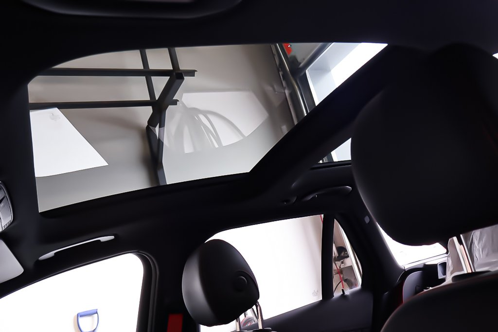 Mercedes GLC AMG GLC 43 4MATIC + TOIT OUVRANT PANO + CUIR 2019 à Terrebonne, Québec - 11 - w1024h768px