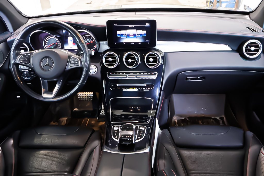 Mercedes GLC AMG GLC 43 4MATIC + TOIT OUVRANT PANO + CUIR 2019 à Terrebonne, Québec - 14 - w1024h768px