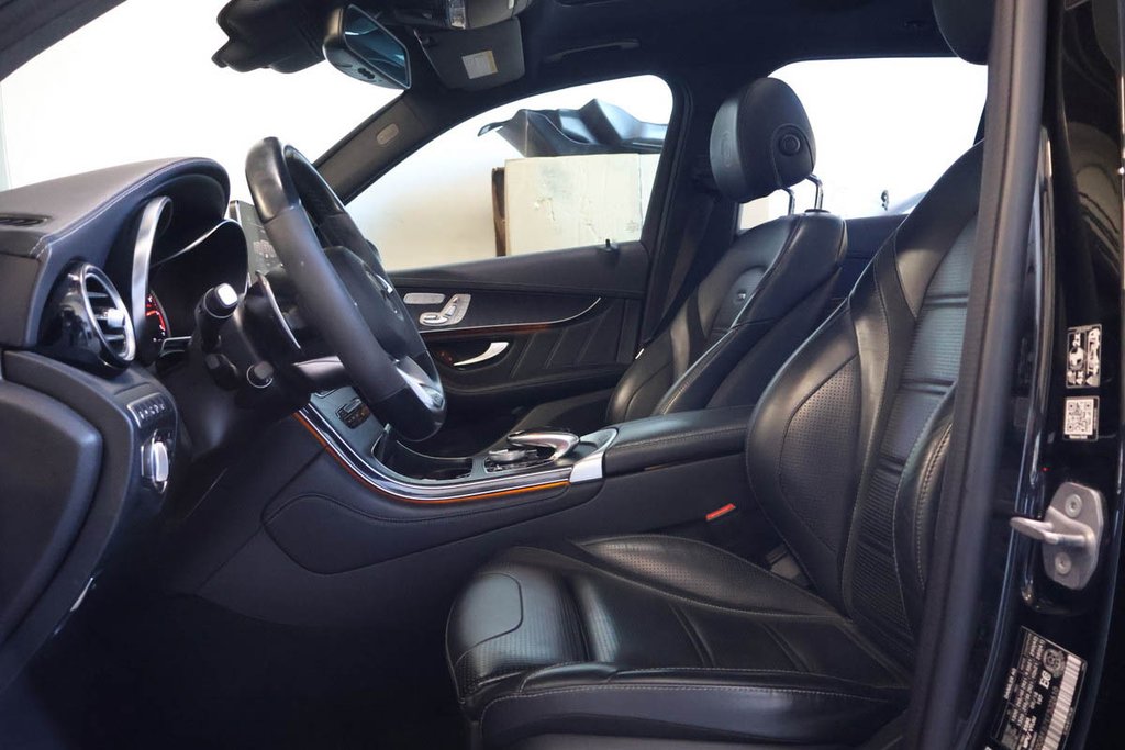 Mercedes GLC GLC 63 S AMG + 4MATIC + TOIT OUVRANT + CUIR 2019 à Terrebonne, Québec - 11 - w1024h768px