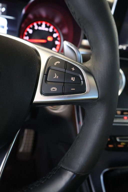 Mercedes GLC GLC 63 S AMG + 4MATIC + TOIT OUVRANT + CUIR 2019 à Terrebonne, Québec - 19 - w1024h768px