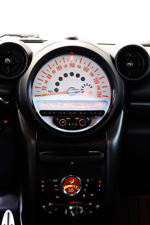 2014 MINI Countryman COOPER S + AWD + TOIT OUVRANT PANO in Terrebonne, Quebec - 19 - w1024h768px