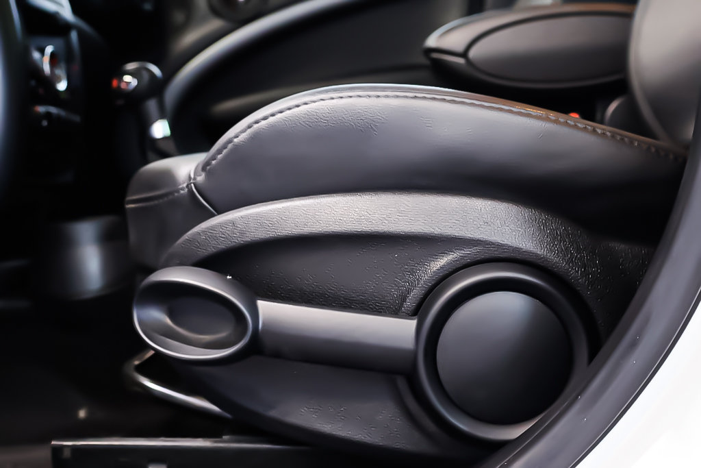 2014 MINI Countryman COOPER S + AWD + TOIT OUVRANT PANO in Terrebonne, Quebec - 13 - w1024h768px