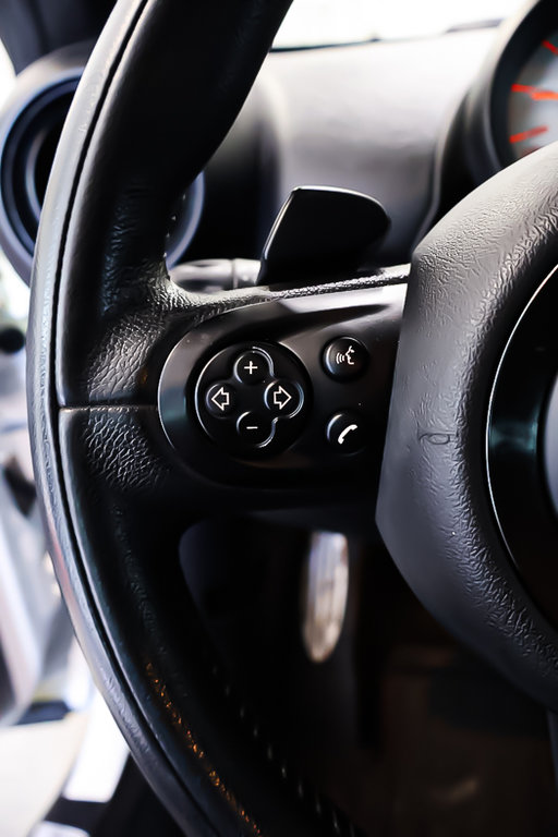 2014 MINI Countryman COOPER S + AWD + TOIT OUVRANT PANO in Terrebonne, Quebec - 17 - w1024h768px