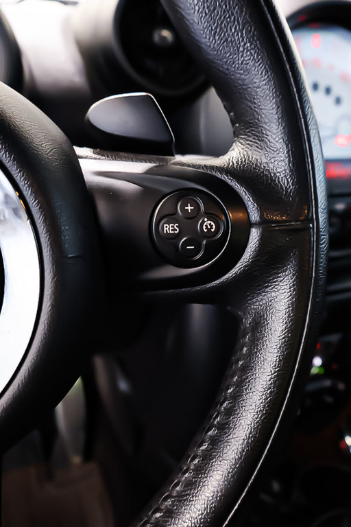 2014 MINI Countryman COOPER S + AWD + TOIT OUVRANT PANO in Terrebonne, Quebec - 18 - w1024h768px