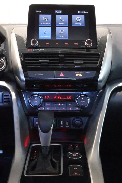 Mitsubishi Eclipse Cross GT + AWD + TOIT OUVRANT PANO 2023 à Terrebonne, Québec - 22 - w1024h768px