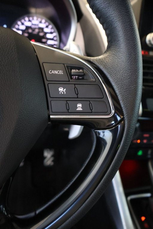 Mitsubishi Eclipse Cross GT + AWD + TOIT OUVRANT PANO 2023 à Terrebonne, Québec - 18 - w1024h768px