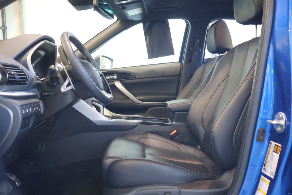 Mitsubishi Eclipse Cross GT + AWD + TOIT OUVRANT PANO 2023 à Terrebonne, Québec - 10 - w1024h768px