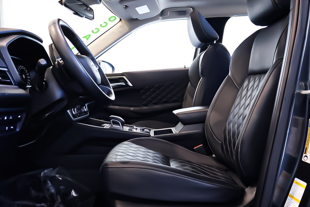 Mitsubishi Outlander PHEV SEL + AWD + CUIR + TOIT OUVRANT PANO 2024 à Terrebonne, Québec - 10 - w1024h768px