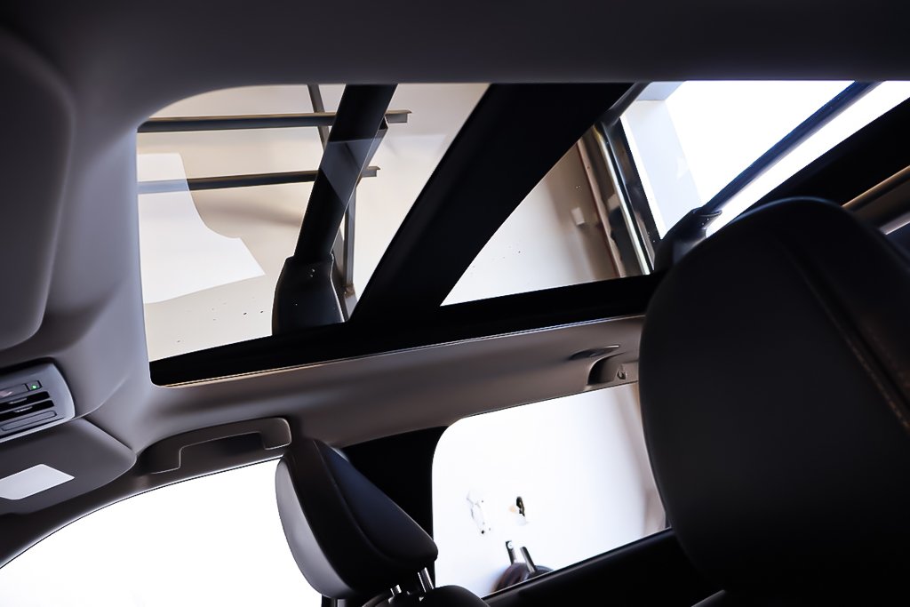 Mitsubishi Outlander PHEV SEL + AWD + CUIR + TOIT OUVRANT PANO 2024 à Terrebonne, Québec - 11 - w1024h768px