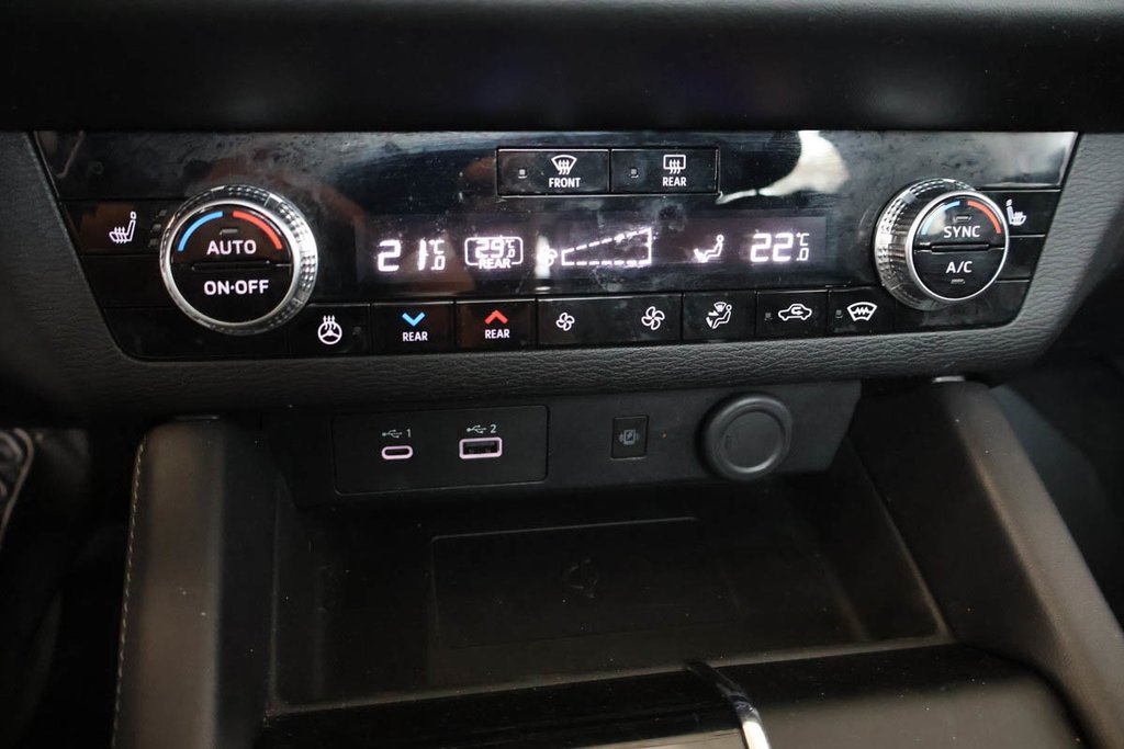 Mitsubishi Outlander PHEV SEL + AWD + TOIT OUVRANT 2024 à Terrebonne, Québec - 26 - w1024h768px