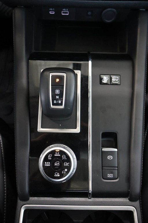 Mitsubishi Outlander PHEV SEL + AWD + TOIT OUVRANT 2024 à Terrebonne, Québec - 27 - w1024h768px