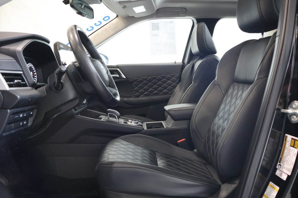 Mitsubishi Outlander PHEV SEL + AWD + TOIT OUVRANT 2024 à Terrebonne, Québec - 10 - w1024h768px