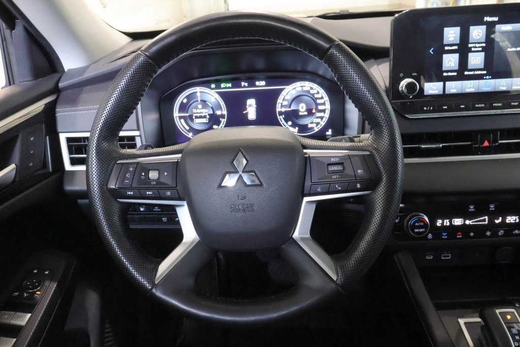 Mitsubishi Outlander PHEV SEL + AWD + TOIT OUVRANT 2024 à Terrebonne, Québec - 15 - w1024h768px