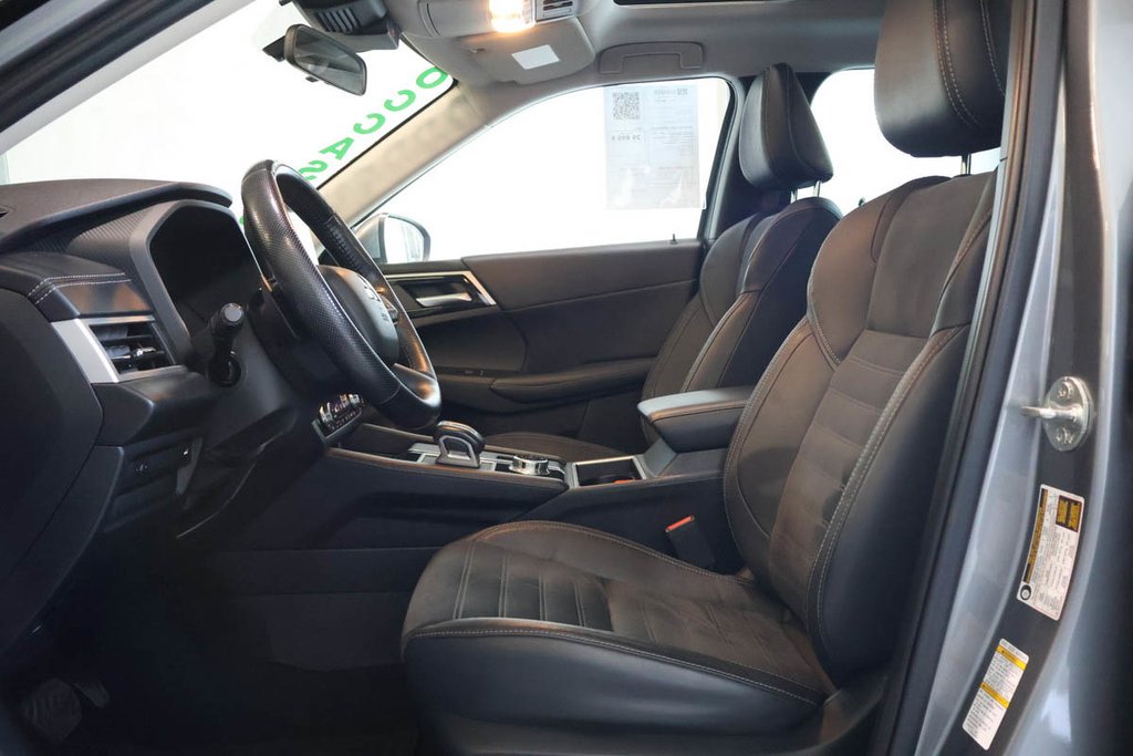 Mitsubishi Outlander LE + AWD + TOIT OUVRANT PANO 2022 à Terrebonne, Québec - 10 - w1024h768px