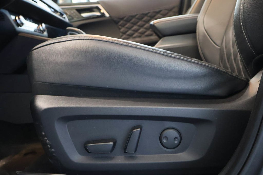 2024 Mitsubishi Outlander PHEV GT + S- AWD + TOIT OUVRANT in Terrebonne, Quebec - 13 - w1024h768px