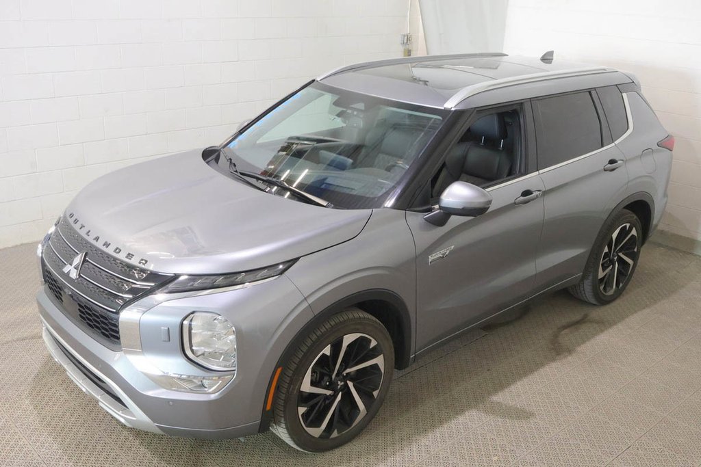 2024 Mitsubishi Outlander PHEV GT + S- AWD + TOIT OUVRANT in Terrebonne, Quebec - 3 - w1024h768px