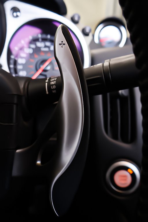 Nissan 370Z ROADSTER TOURING + AUTOMATIQUE + RWD 2014 à Terrebonne, Québec - 21 - w1024h768px