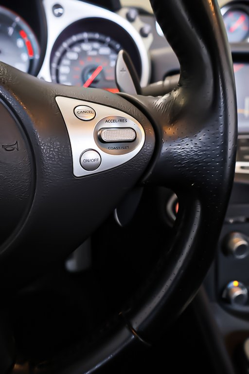 Nissan 370Z ROADSTER TOURING + AUTOMATIQUE + RWD 2014 à Terrebonne, Québec - 19 - w1024h768px