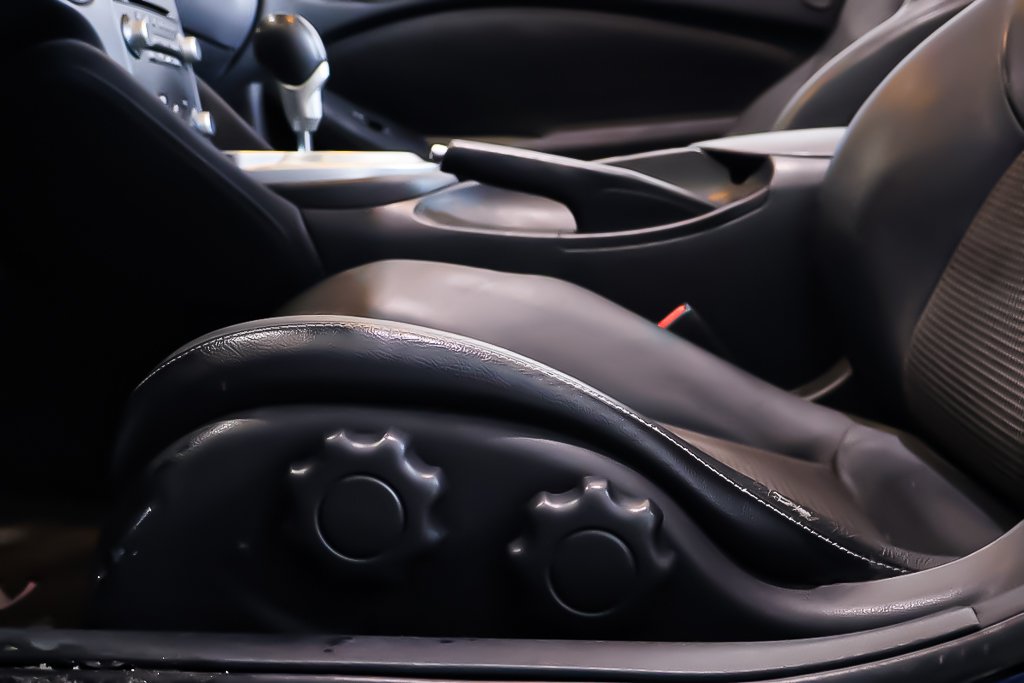 Nissan 370Z ROADSTER TOURING + AUTOMATIQUE + RWD 2014 à Terrebonne, Québec - 14 - w1024h768px