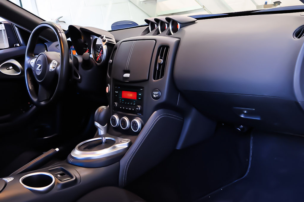 Nissan 370Z RWD + AUTOMATIQUE + CLIMATISATION 2020 à Terrebonne, Québec - 14 - w1024h768px