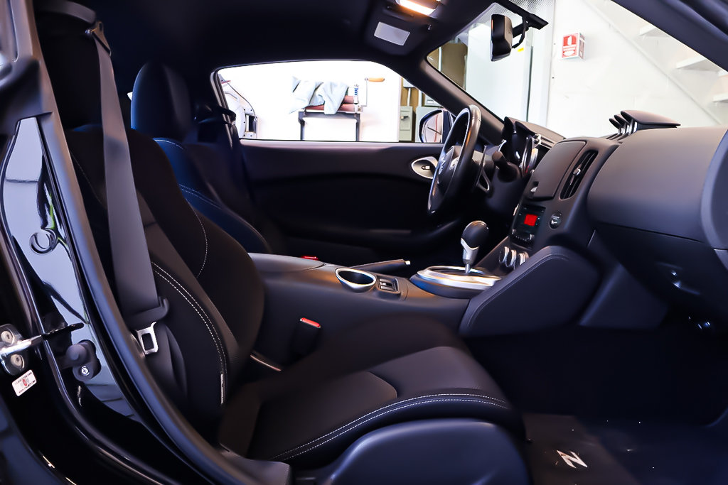 Nissan 370Z RWD + AUTOMATIQUE + CLIMATISATION 2020 à Terrebonne, Québec - 13 - w1024h768px