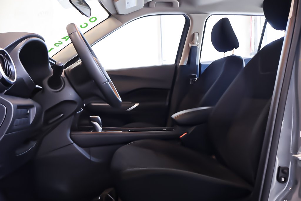 Nissan Kicks Play PLAY SV +  DEMARREUR + CARPLAY 2025 à Terrebonne, Québec - 10 - w1024h768px