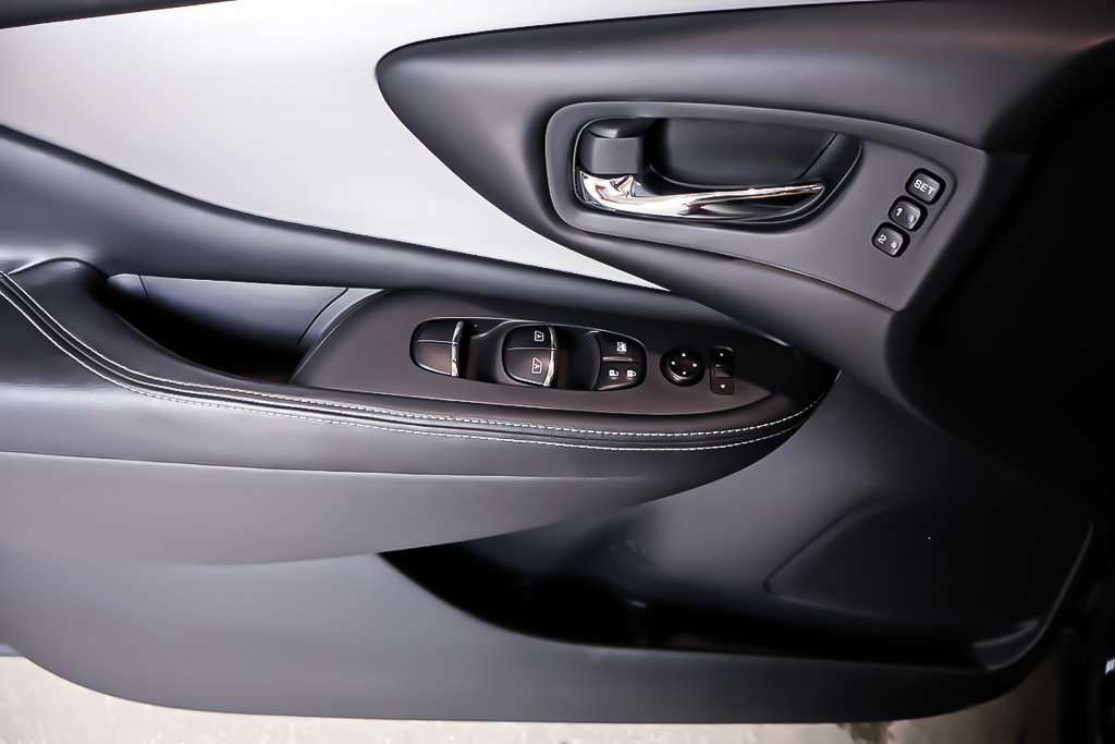 2020 Nissan Murano SL + AWD + TOIT OUVRANT PANO + CUIR in Terrebonne, Quebec - 33 - w1024h768px
