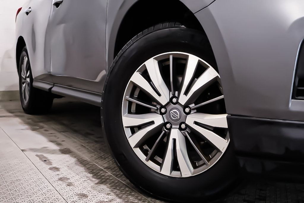 2020 Nissan Pathfinder SV TECH + AWD in Terrebonne, Quebec - 9 - w1024h768px