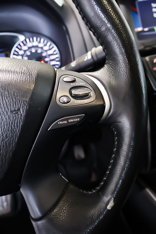 2020 Nissan Pathfinder SV TECH + AWD in Terrebonne, Quebec - 17 - w1024h768px