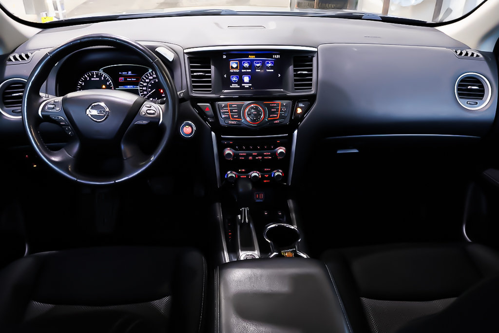 2020 Nissan Pathfinder SV TECH + AWD in Terrebonne, Quebec - 13 - w1024h768px