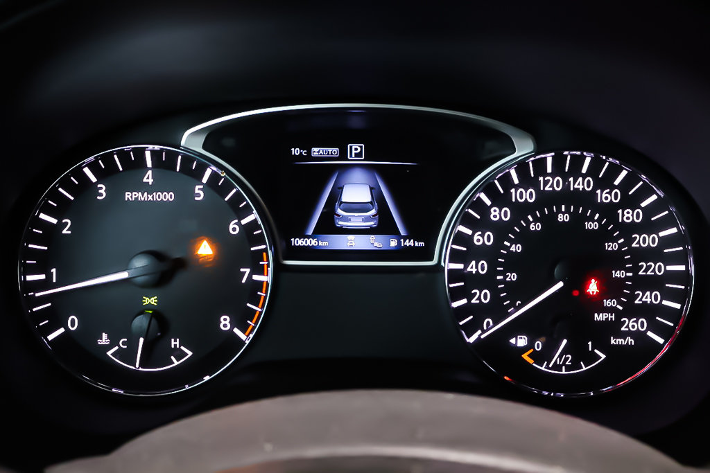 2020 Nissan Pathfinder SV TECH + AWD in Terrebonne, Quebec - 18 - w1024h768px