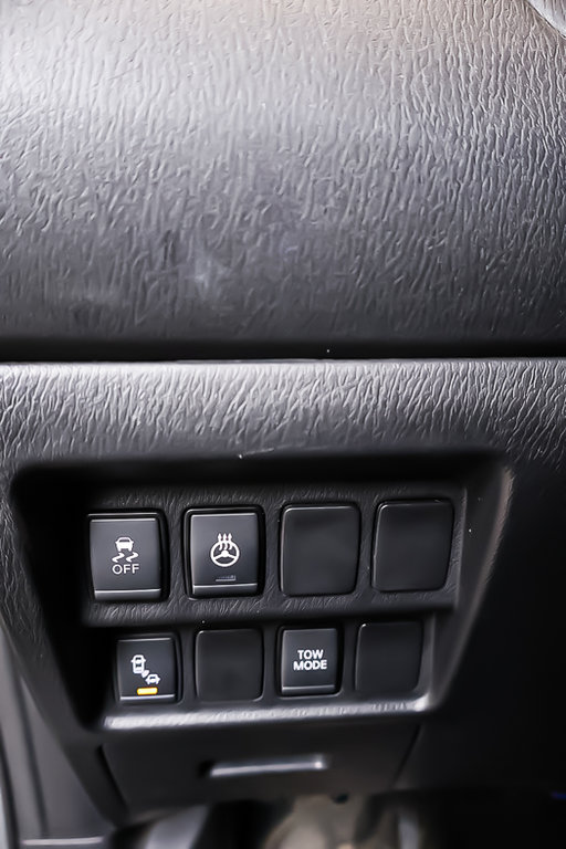 2020 Nissan Pathfinder SV TECH + AWD in Terrebonne, Quebec - 26 - w1024h768px