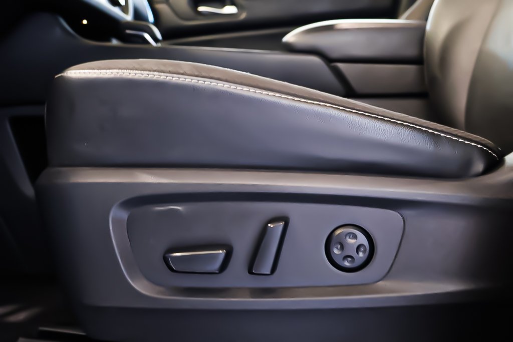 2023 Nissan Pathfinder SL + AWD + TOIT OUVRANT PANO in Terrebonne, Quebec - 13 - w1024h768px