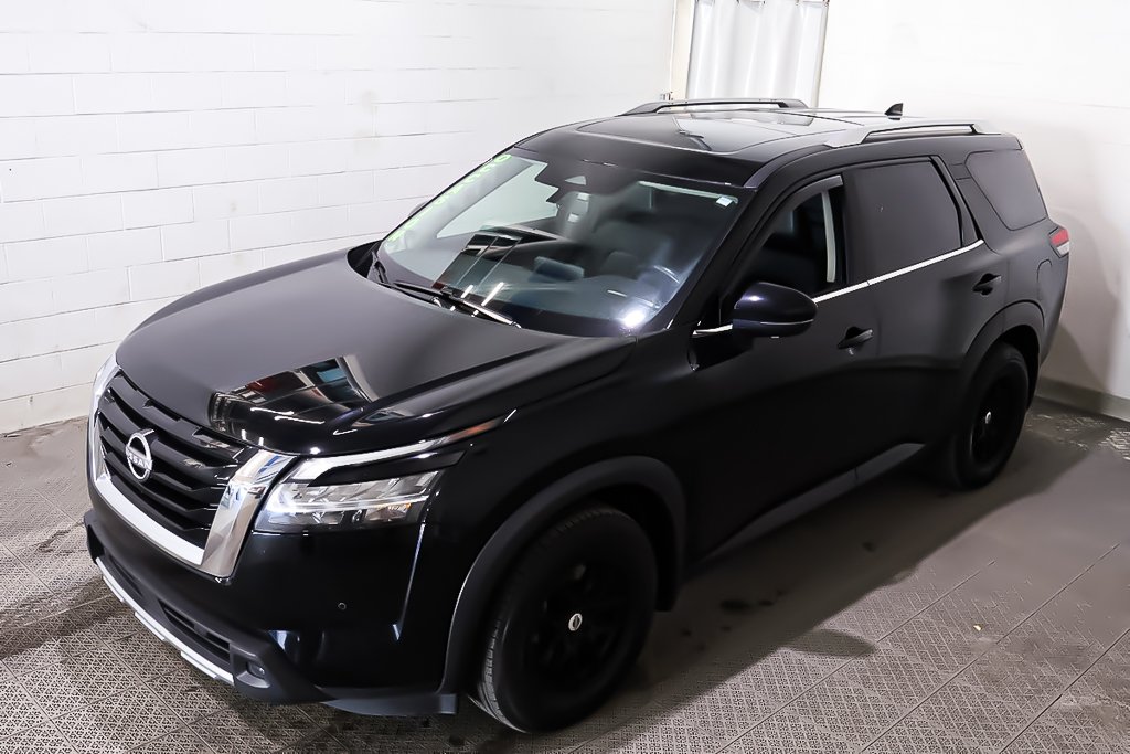 2023 Nissan Pathfinder SL + AWD + TOIT OUVRANT PANO in Terrebonne, Quebec - 3 - w1024h768px