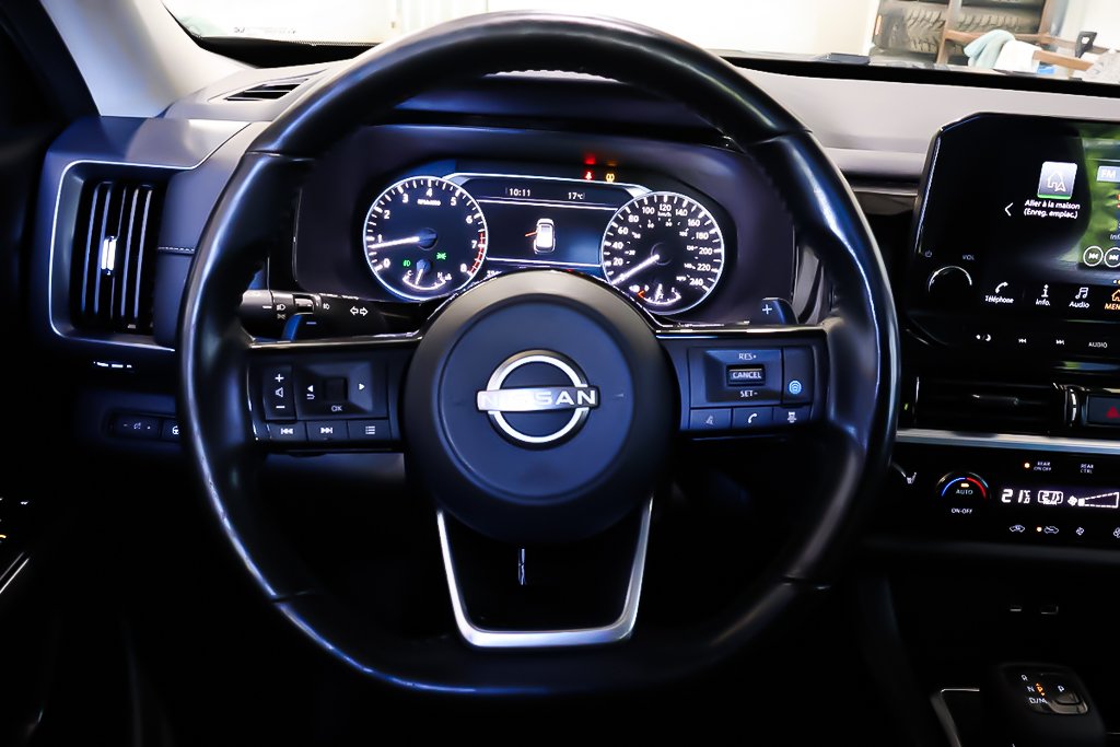 2023 Nissan Pathfinder SL + AWD + TOIT OUVRANT PANO in Terrebonne, Quebec - 15 - w1024h768px