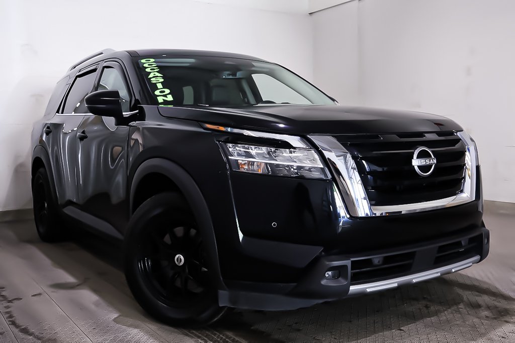 2023 Nissan Pathfinder SL + AWD + TOIT OUVRANT PANO in Terrebonne, Quebec - 1 - w1024h768px
