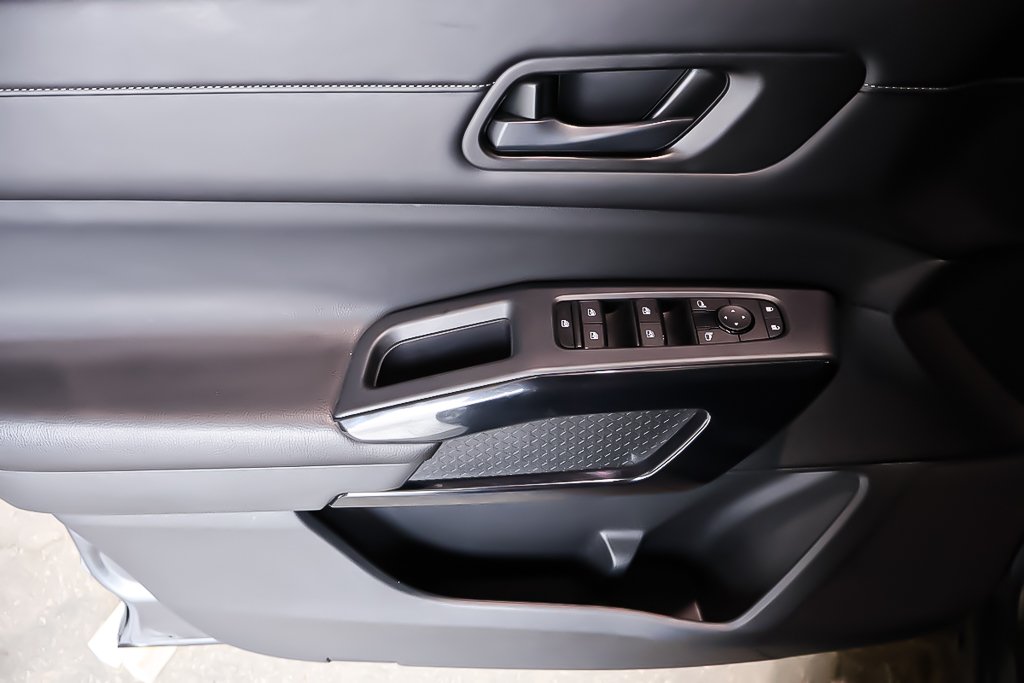 Nissan Pathfinder SV + AWD + TOIT OUVRANT PANO 2024 à Terrebonne, Québec - 31 - w1024h768px