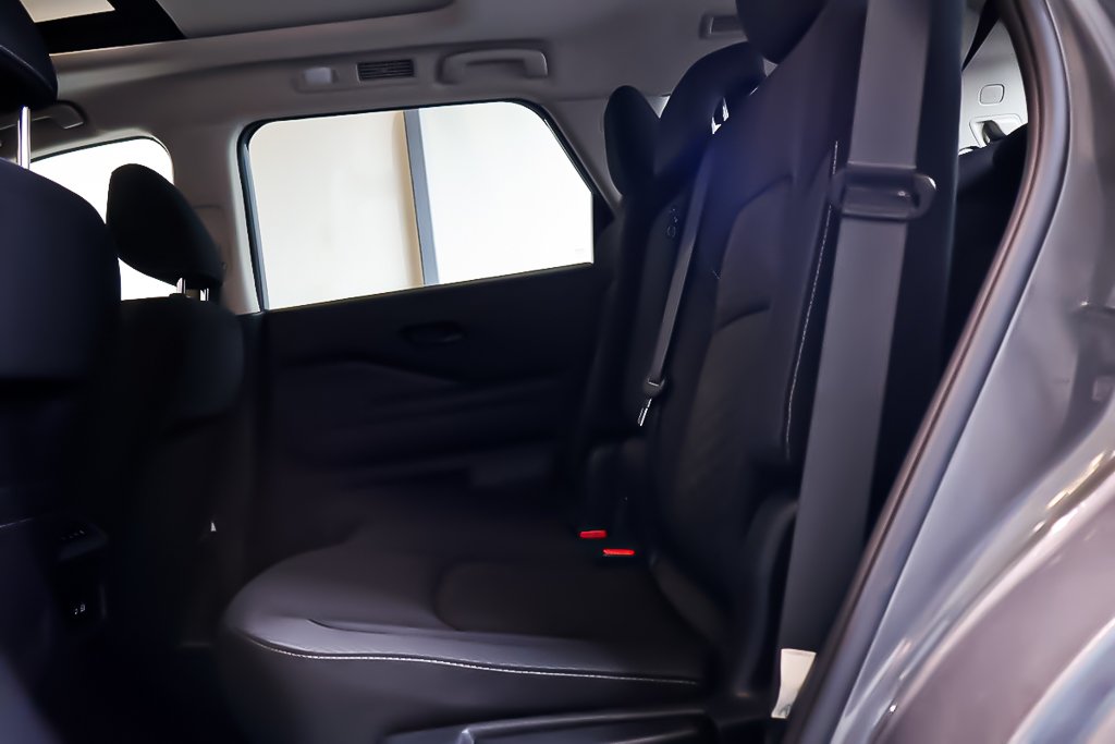 Nissan Pathfinder SV + AWD + TOIT OUVRANT PANO 2024 à Terrebonne, Québec - 33 - w1024h768px